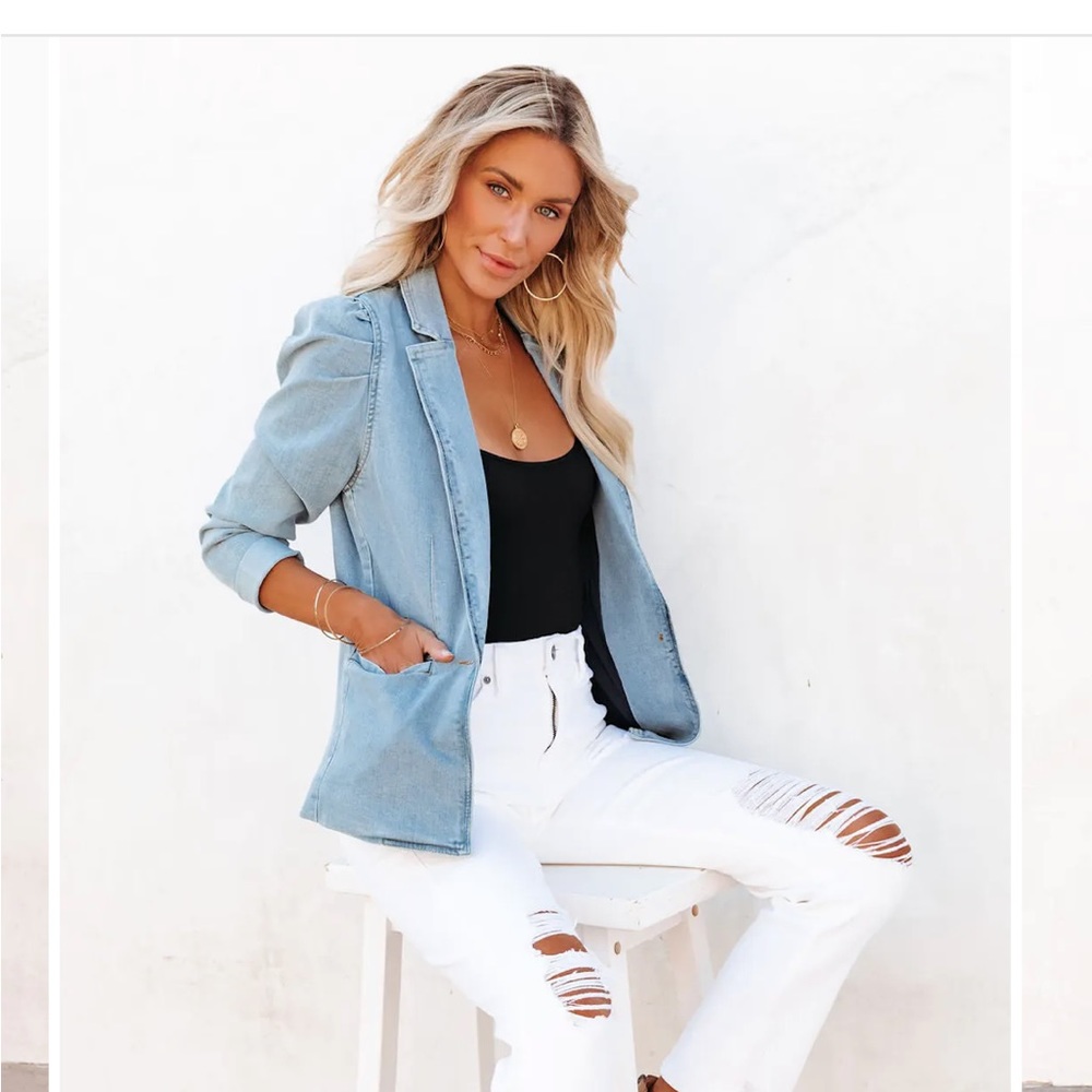 ISO DYNVER POCKETED DENIM BLAZER - LIGHT WASH